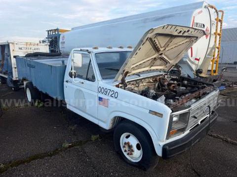 1985 Ford Lavatory Service Truck