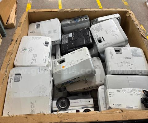 Mixed Lot of Projectors *Bulk Lot of 81*