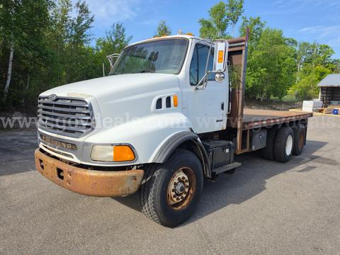 2001 Sterling LT9513 T/A Flatbed Dump Truck