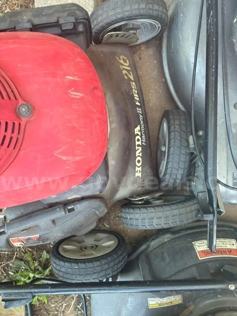 Honda Push Lawn Mowers (4 incomplete- Used for parts)