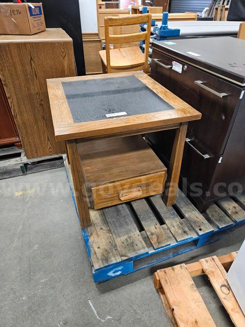 End Table w/ Drawer