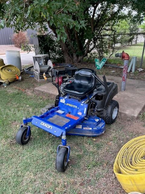 Dixon Zero Turn Lawn Mower (needing repairs)
