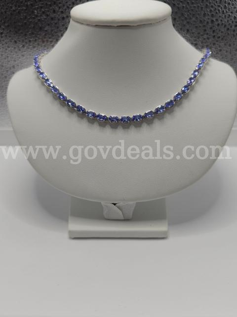 10 CT African Tanzanite Ladies Necklace  APP $3750, Gorgeous