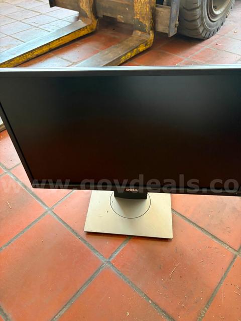 Lot of Assorted Computer Monitors