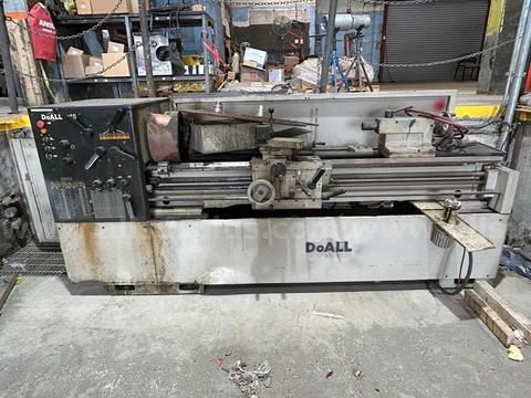 DoAll 16 Engine Lathe, 240V, 3ph, 60Hz