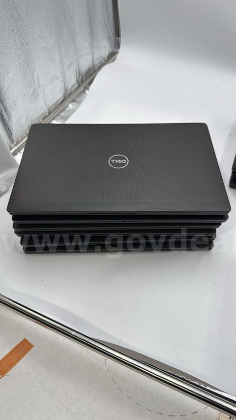 Lot of 14 Laptops Dell Latitude 7320 & Latitude 7330
