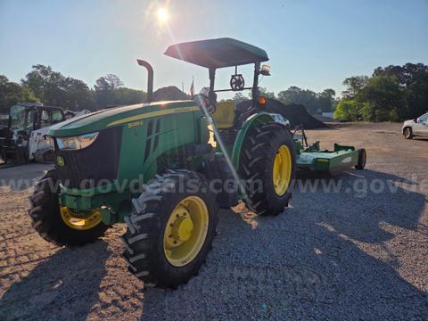 John Deere 5085e tractor and 10' cutter