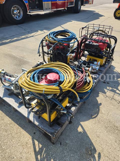 LOT of 3 AMKUS HYDRAULIC RESCUE PUMP WITH TOOLS AND HOSES
