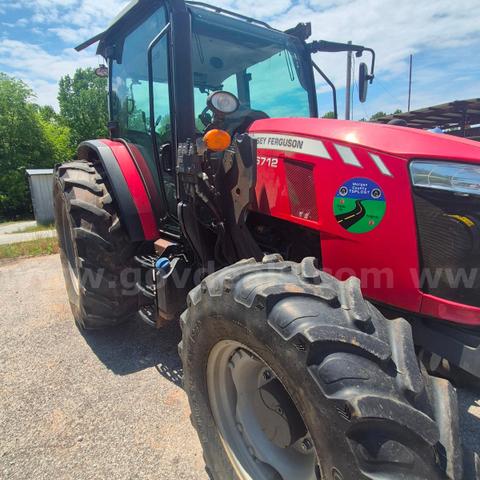 2019 MASSEY FERGUSON 6712