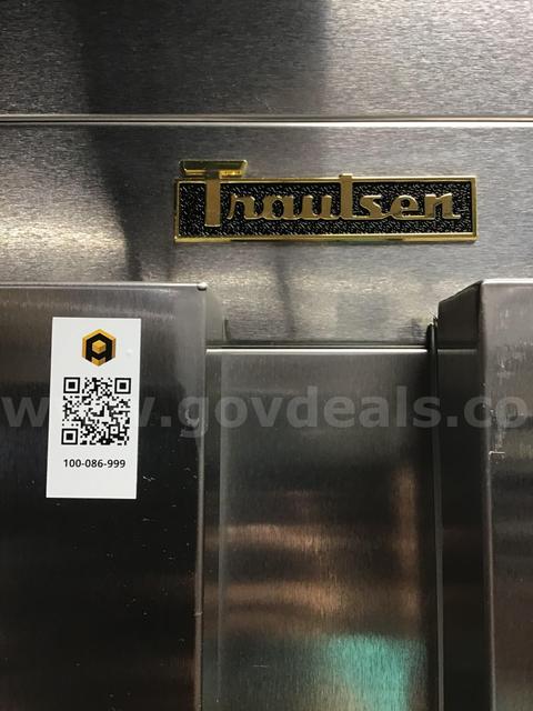 Traulsen  Heated Cabinet, Roll-Thru
