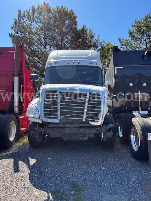 2015 Freightliner Cascadia 125