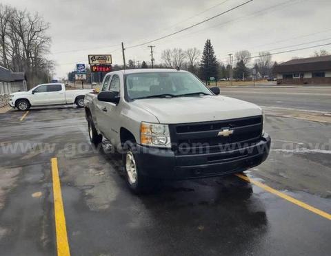 2009 Chevrolet Silverado 4dr Extended Cab 4WD