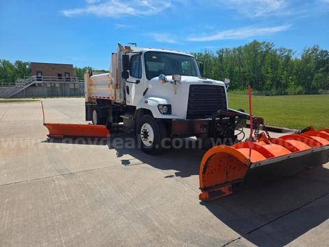 2016 Freightliner 108SD Dump Body Plow Truck **LOW Miles**