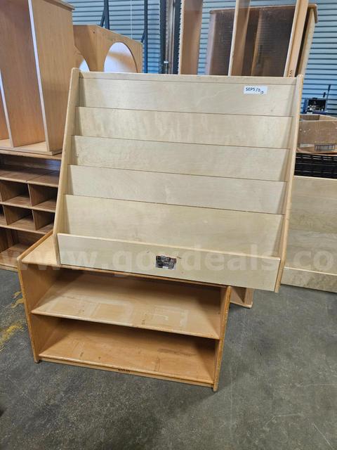 LOT (2) Kaplan Furniture