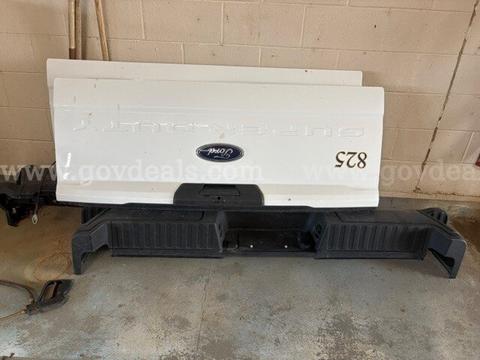 Rear bumper and tailgate from 2026 ford Super duty