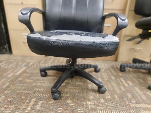 Used Office Chairs β Rolling Task Chairs w/arms