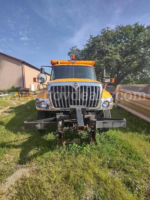 2010 International 7300