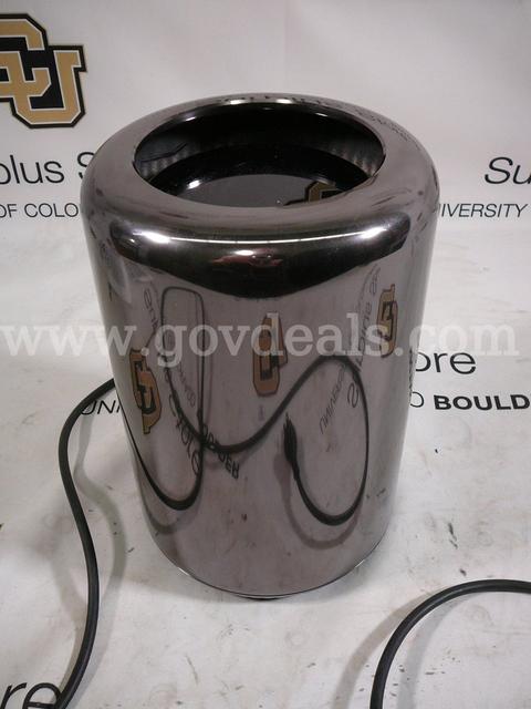2013 'Trashcan' Mac Pro Desktop