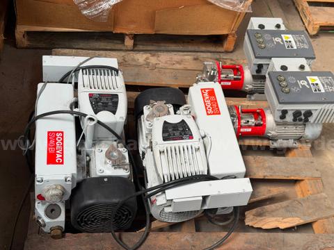 LOT OF 4 – LEYBOLD SOGEVAC SV40 BI VACUUM PUMPS WITH KORD DRIVESYSTEMS COMPONENTS – AS IS