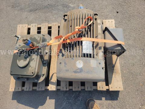 Faulk Gearbox & 50HP US Electric Motor