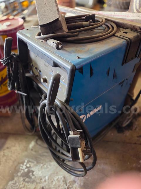 Miller Synchrowave 250DX