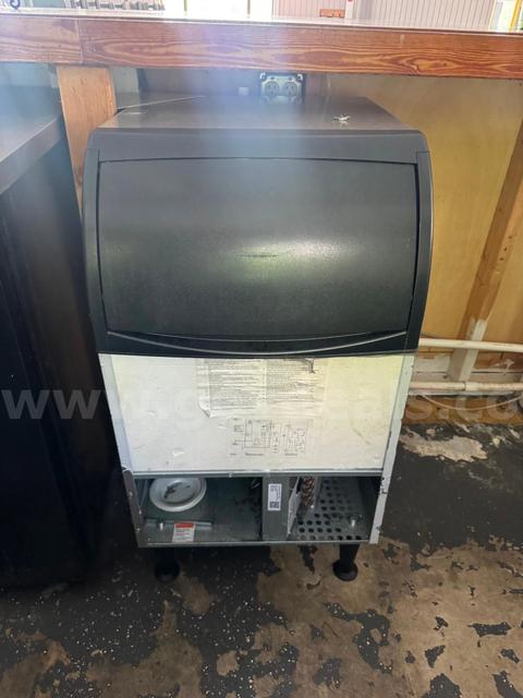 4 Non-Operable Ice Machines