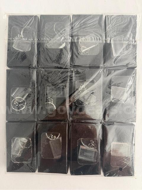 LOT OF 12 VINTAGE CRYSTAL KEY CHAINS NY CITY WTC,EMPIRE STATE BUILDING BRAND NEW *WILL SHIP*