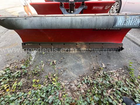 Lot of 1 Western Snow Plow Pro 7'6"
