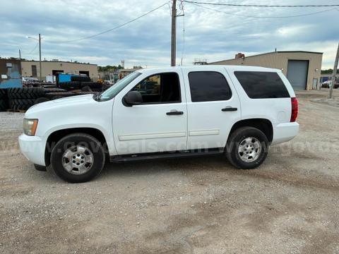 Unit 11140 - 2011 Chevy Tahoe 4x4, 6.0L V8 Gas, tires P265/70R17 tires