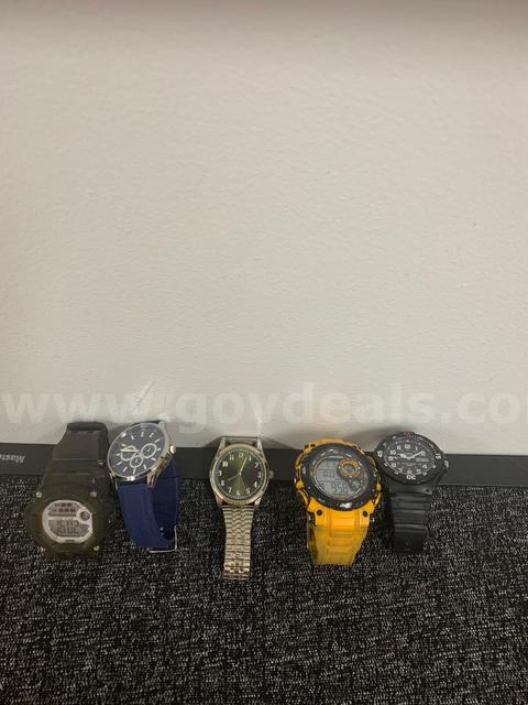 Variety of Men's Watches Set #1