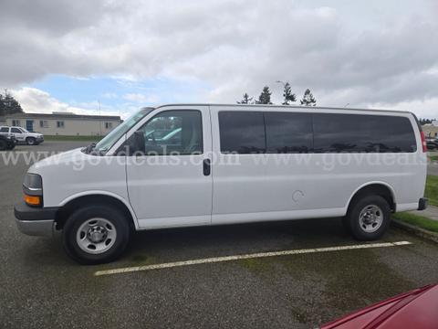 2015 Chevrolet Express 12 Passenger Van