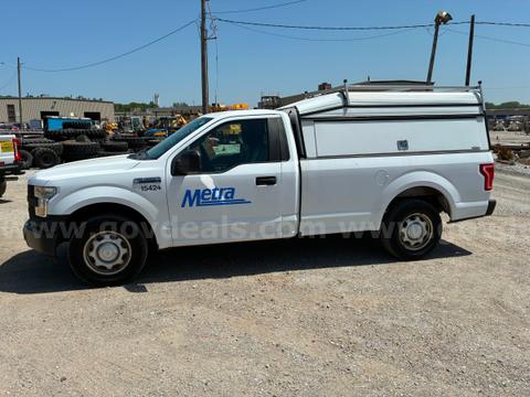 Unit 15424 - 2015 Ford F-150, 4x2, Reg cab 3.5L V6, tires LT245/70R17