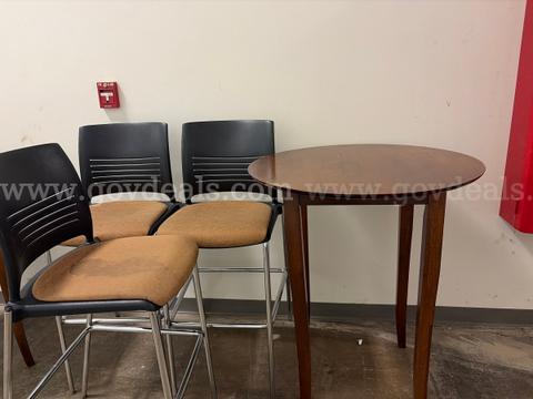 Wooden Round High Top Table with 3 Strive High Top Chairs