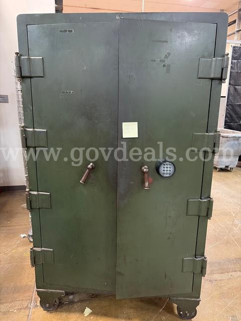 Globe Wernicke Steel Safe