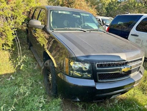 USED - 2010 Chevrolet Tahoe  4-DR, 5.3L V8.