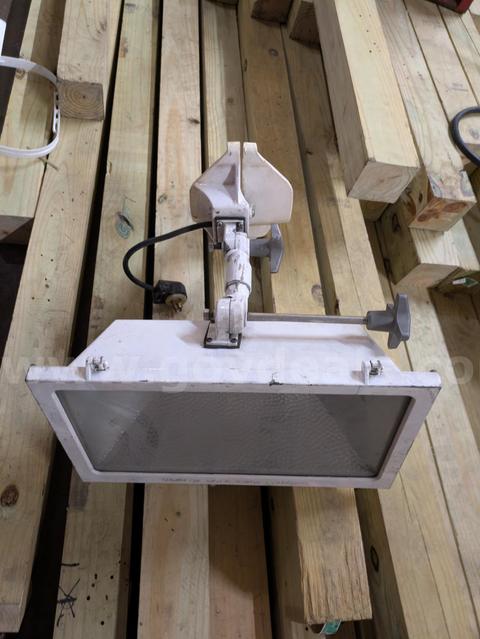 Akron Brass Flood Light