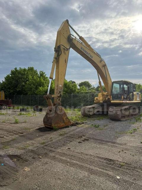 Komatsu PC300-8 LC Excavator *** SEE VIDEO***