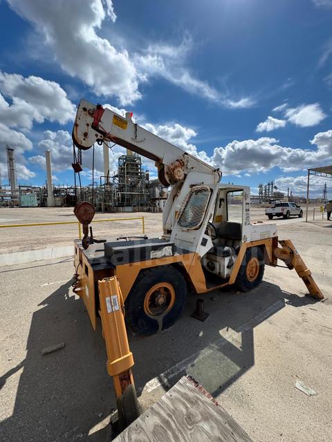 Carry Deck Crane, Drott, Model 3330B, 6 Ton, Qty 1
