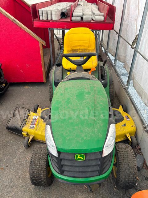 John Deere D170 Lawn Mower with Mower Deck
