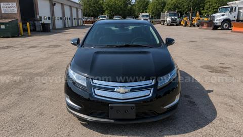 2014Chevrolet Volt PLUG-IN HYBRID. 32K miles