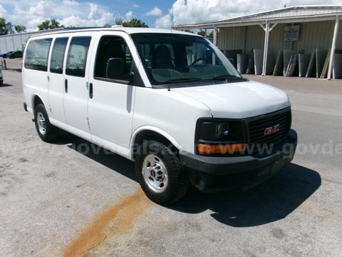 2010 GMC Savana Cargo