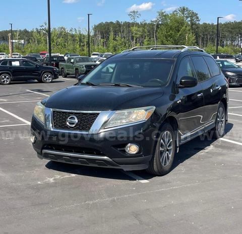 2014 Nissan Pathfinder SL 2WD NO RESERVE LAST BID WINS