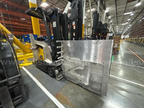 Crown RC 5500 Series Stand-Up Electric Forklift with Carton Clamp