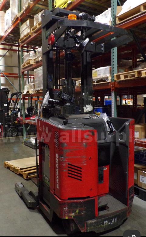 Raymond forklift EASI R30TT reach stand-up, 3,000 lb Capacity, 24V, 210" Lift, Serial EZ-D-06-35241