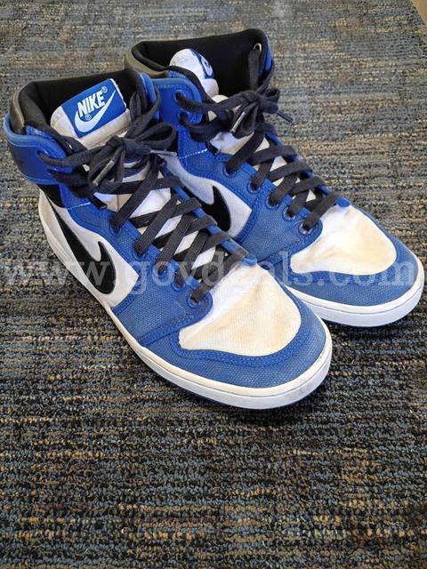 Air Jordan (Storm Blue) Size 9 (Lightly Used)