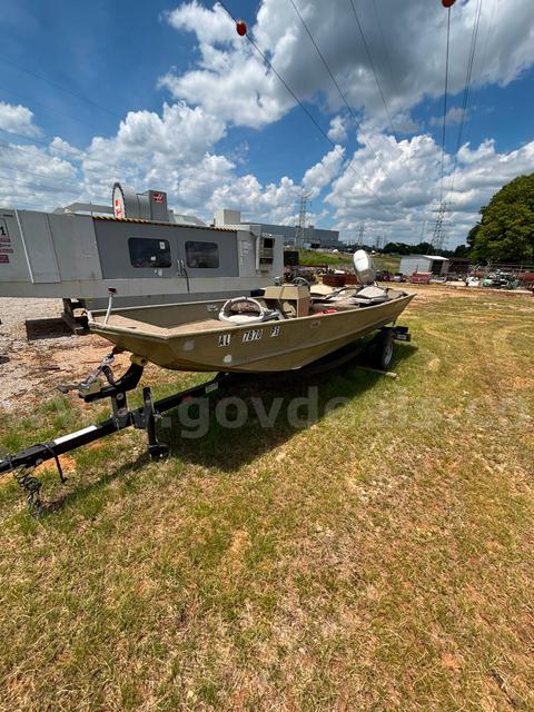 SEA NYMPH JON BOAT WITH TRAILER S/N OMC S 8154F494