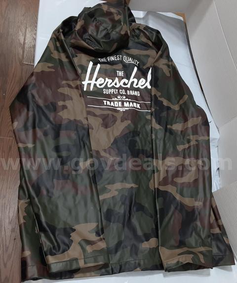 Herschel Supply Jacket Rainwear Classic camo Coat Raincoat Classic Woodland Camouflage Size L