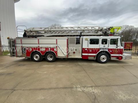 1999 American LaFrance 75’ Aerial/Quint