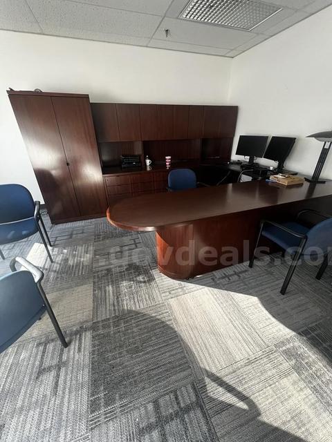 EXECUTIVE WOOD OFFICE FURNITURE