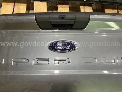 Factory Take-Off Tail Gate and Bumper